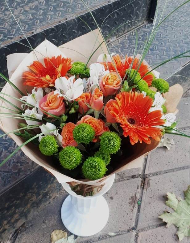 Букет цветов из: Герберы, Хризантемы, Альстромерии и Розы в Быково Волгоградской области