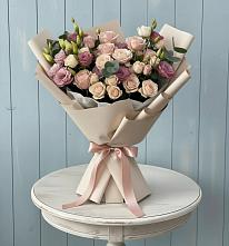 Букет цветов из:  Розы и Лизиантусы в Быково Волгоградской области