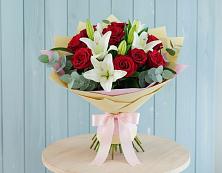 Букет цветов из:  Лилии и Розы в Быково Волгоградской области