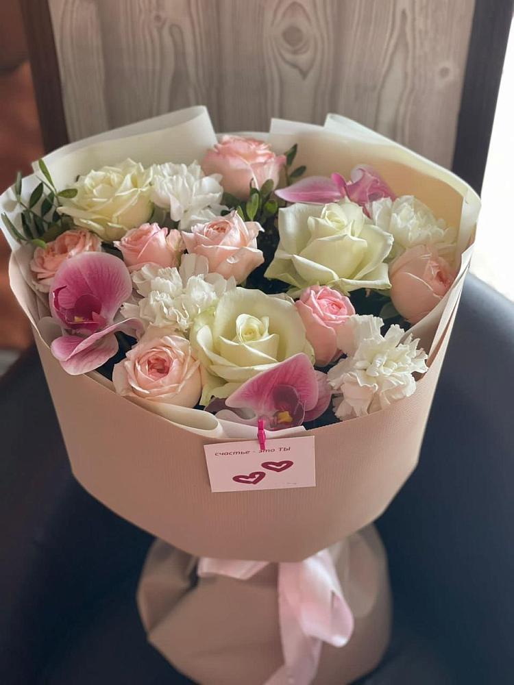 Букет цветов из: Орхидеи, Розы и Гвоздики в Быково Волгоградской области