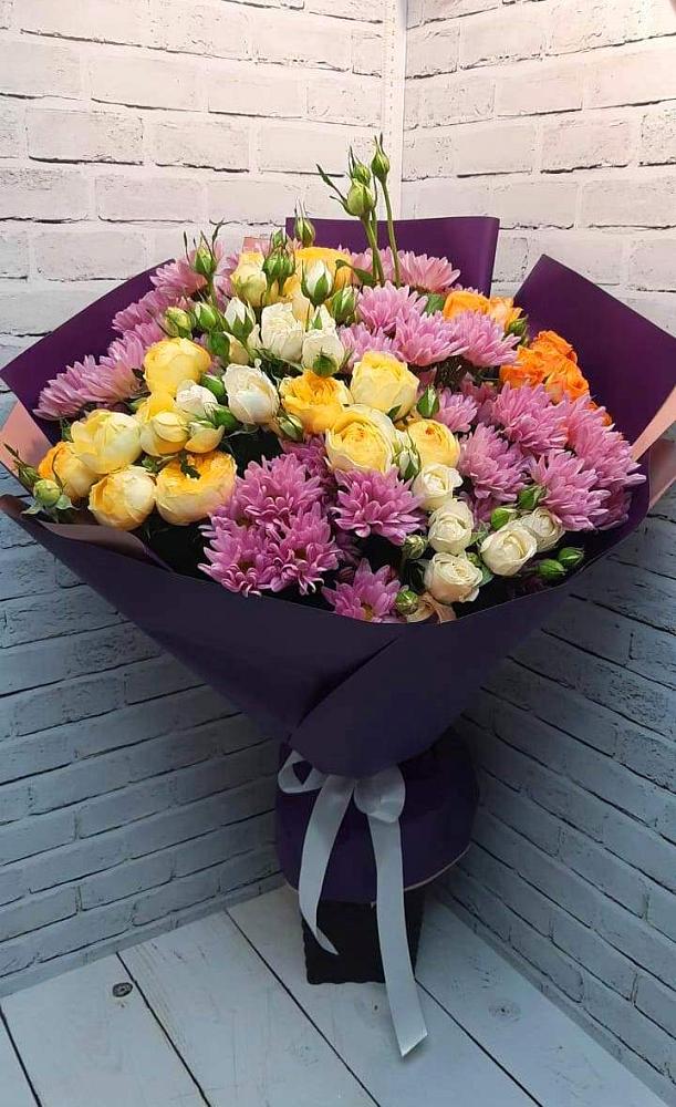 Букет цветов из: Хризантемы и Розы в Быково Волгоградской области
