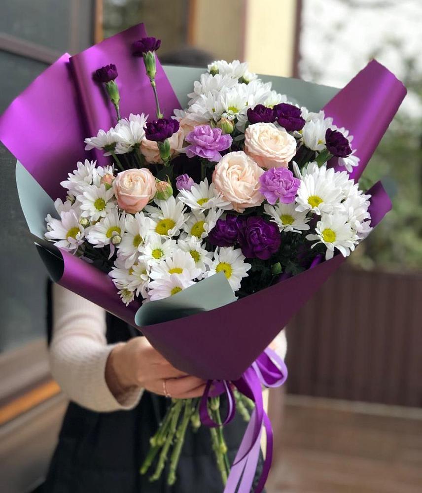 Букет цветов из: Хризантемы, Гвоздики и Розы в Быково Волгоградской области