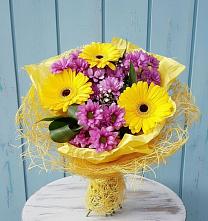 Букет цветов из:  Хризантемы и Герберы в Быково Волгоградской области
