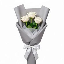 Букет 3 белые розы в Быково Волгоградской области