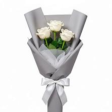 Букет 3 белые розы в Быково Волгоградской области