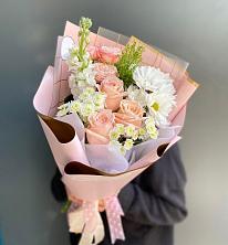 Букет цветов из:  Хризантемы и Розы в Быково Волгоградской области