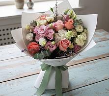 Букет цветов из:  Розы, Лизиантусы и Гвоздики в Быково Волгоградской области