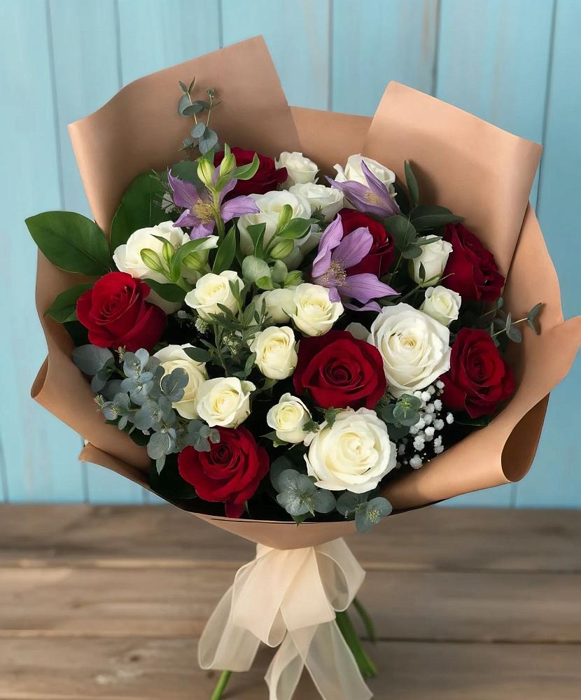 Букет цветов из: Розы и Альстромерии в Быково Волгоградской области