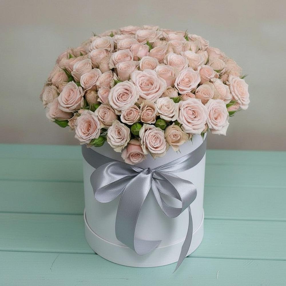 Цветочная композиция из Розы в шляпной коробке в Быково Волгоградской области